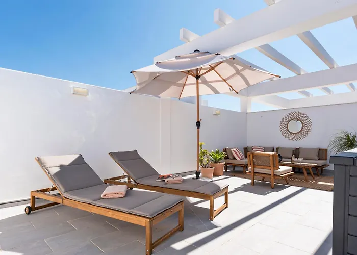 شقة Luxury With Sunny Roof Terrace - Sonrisa *