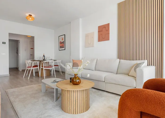 Luxury With Sunny Roof Terrace - Sonrisa شقة إِستيبونا