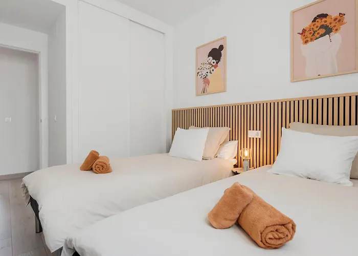 شقة Luxury With Sunny Roof Terrace - Sonrisa