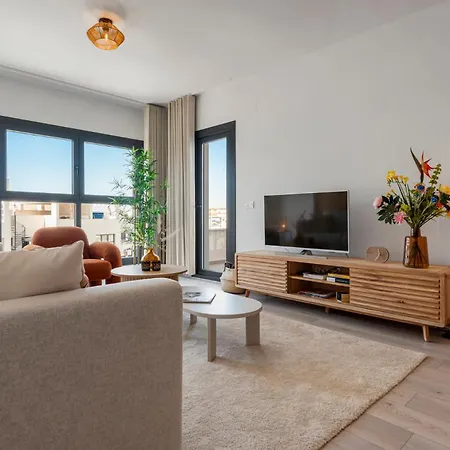 شقة Luxury With Sunny Roof Terrace - Sonrisa *