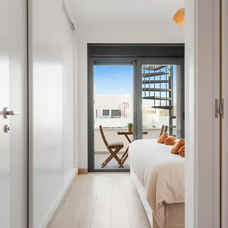 Luxury With Sunny Roof Terrace - Sonrisa *